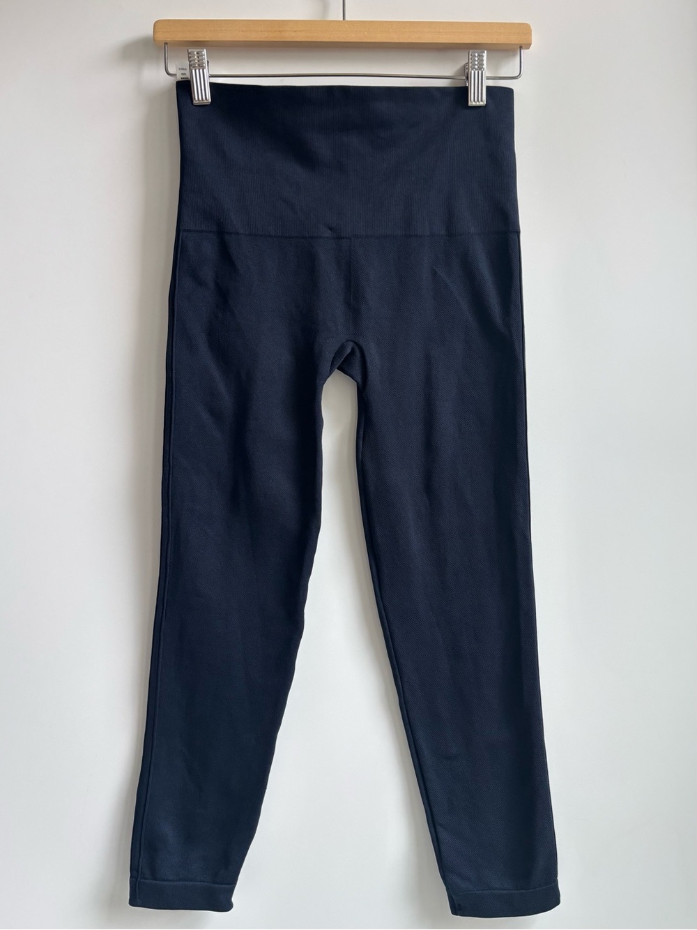 Spanx Look at Me Now Cropped Seamless Leggings Blue Size Large - Picture 15 of 16
